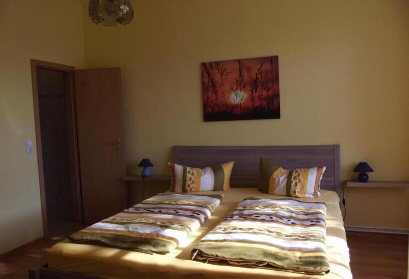 Апартаменты Комфорт 1 Спальня, Pension Lindenhof