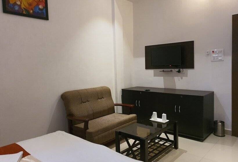 Номер Deluxe, Pinaki Inn