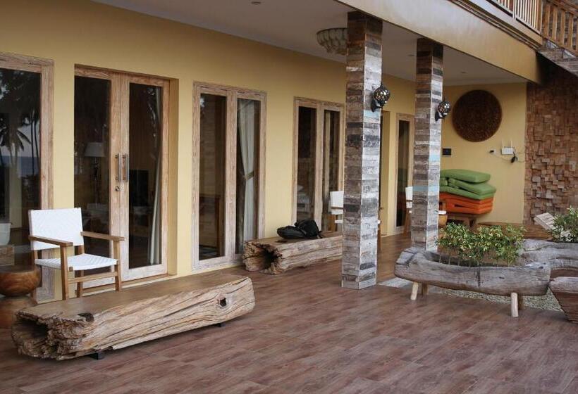 Номер Стандарт Вид на Море, Agaliving Medewi