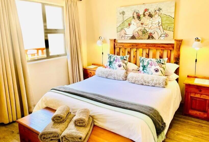 Четырехместный Номер Стандарт, Travalia Guest Farm
