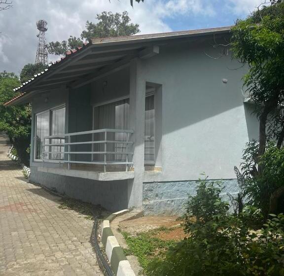 带大床的豪华间, Kstdc Hotel Mayura Pine Top Nandi Hills