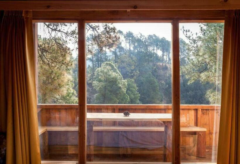 کلبه ییلاقی, Suro Treehouse Resort