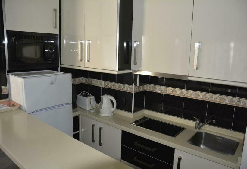 Апартаменты 1 Спальня Боковой Вид на Море, Apartamentos Mediterraneo