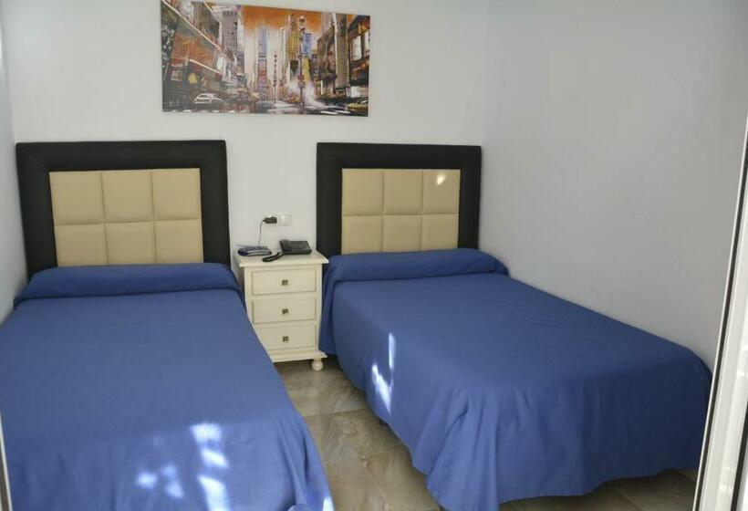 Апартаменты 1 Спальня Боковой Вид на Море, Apartamentos Mediterraneo