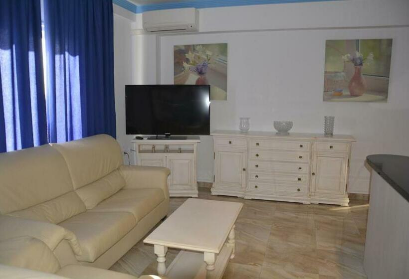 Апартаменты 1 Спальня Боковой Вид на Море, Apartamentos Mediterraneo