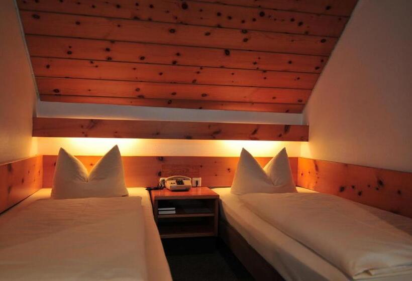 经济房, Akzent Hotel Schranne