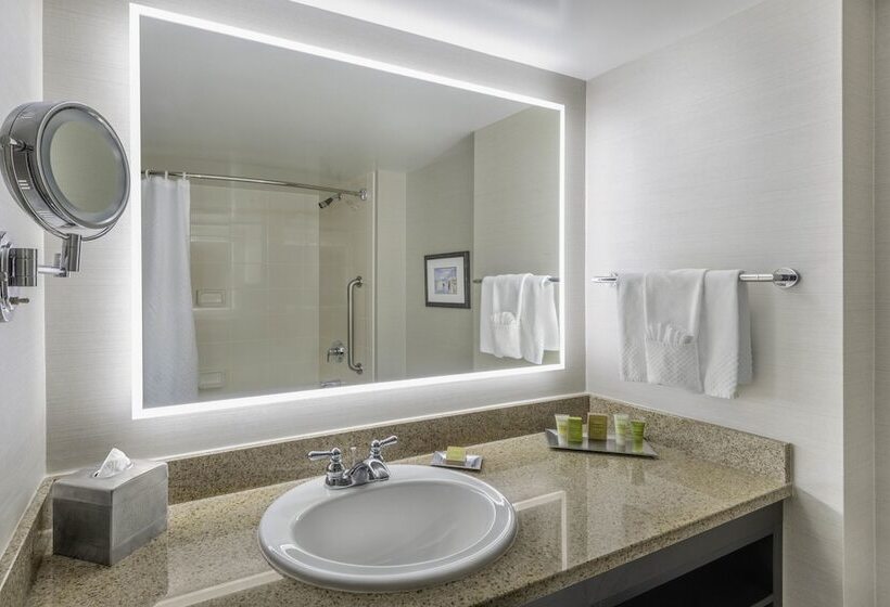 Президентский Люкс, Hilton Vancouver Metrotown