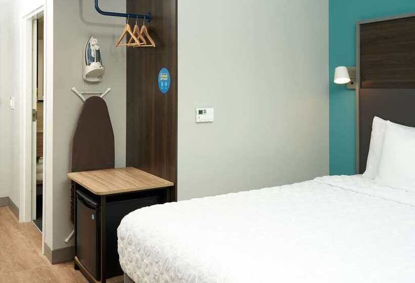 Номер Deluxe, Hilton Vancouver Metrotown