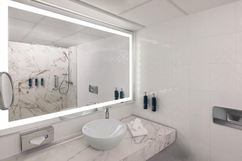 스탠다드 룸 킹사이즈 침대, Hilton Vienna Waterfront