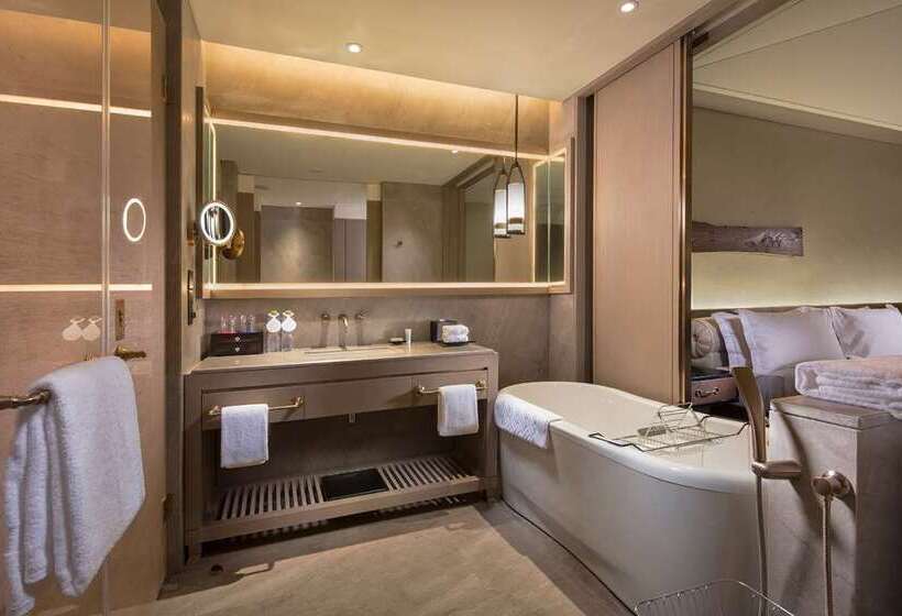 이그제큐티브 룸 킹사이즈 침대, Hilton Vienna Waterfront