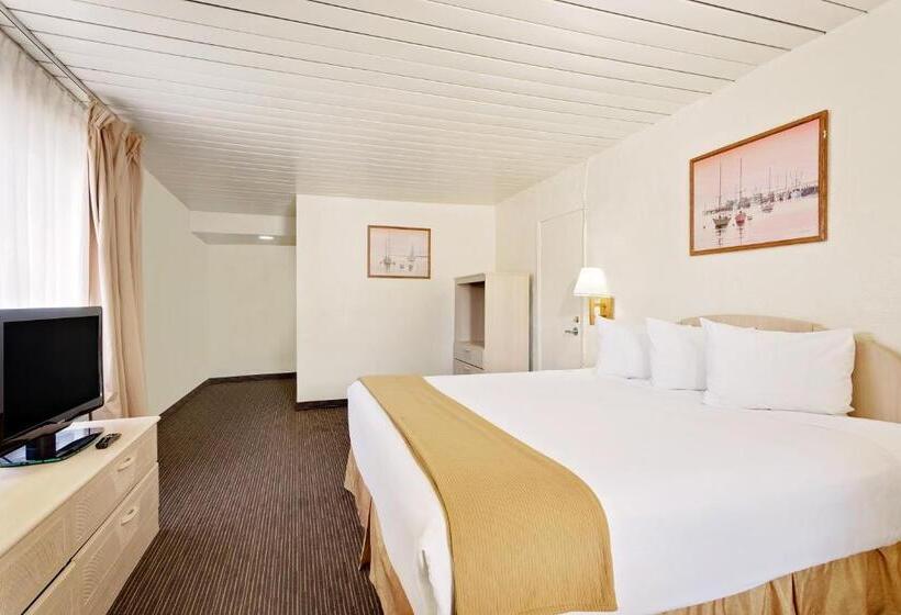 Стандартный Номер Кровать Кинг, Knights Inn Page