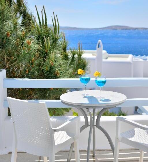 اتاق اساندارد با چشم‌انداز جانبی به دریا, Saint John Hotel Villas & Spa