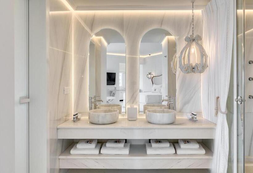 سوییت جونیور با چشم‌انداز دریا, Saint John Hotel Villas & Spa