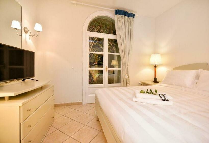ویلای 5 خوابه, Saint John Hotel Villas & Spa