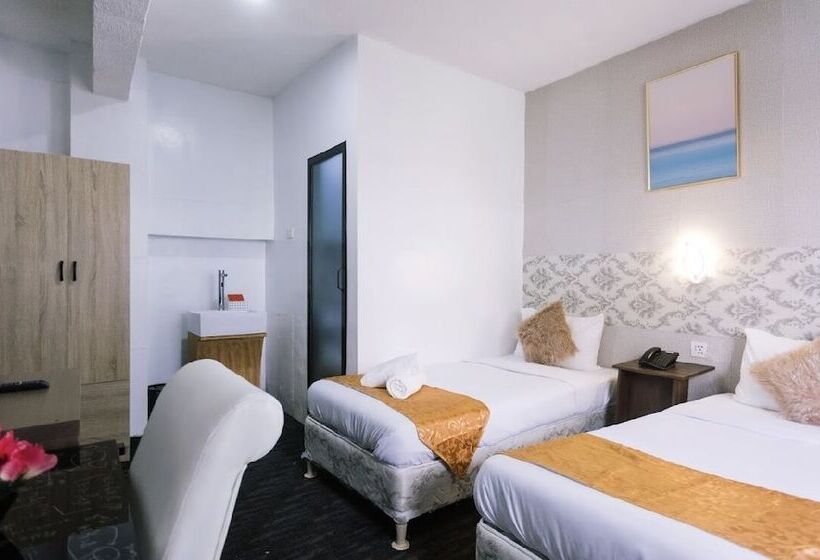 디럭스 룸, Reddoorz Premium At The Grand Peninsula Suites