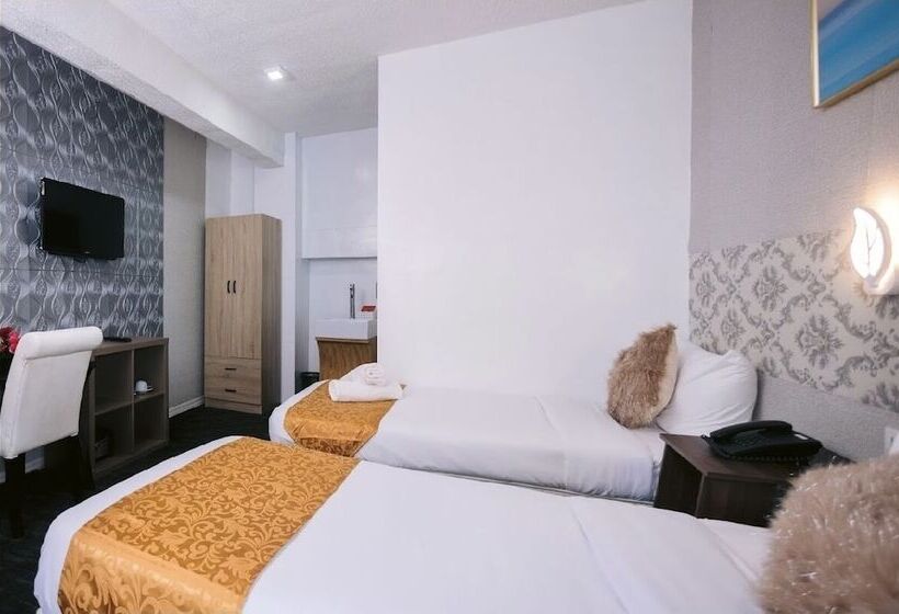 디럭스 룸, Reddoorz Premium At The Grand Peninsula Suites