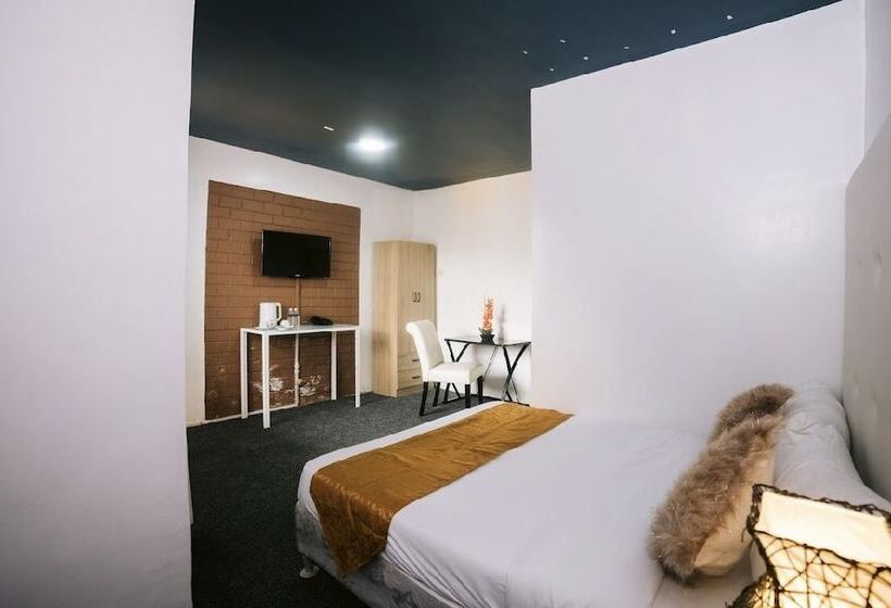 디럭스 룸, Reddoorz Premium At The Grand Peninsula Suites