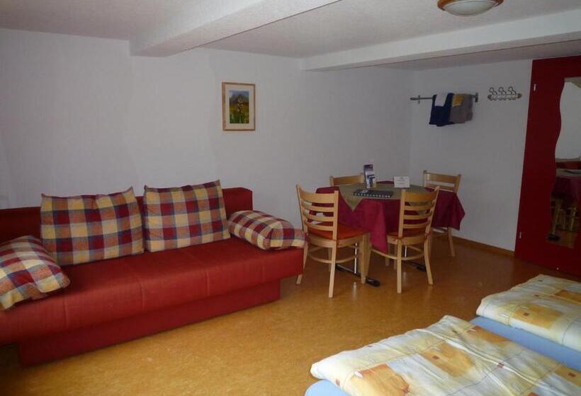 Номер Стандарт Совместная Ванная, Esthers Guesthouse