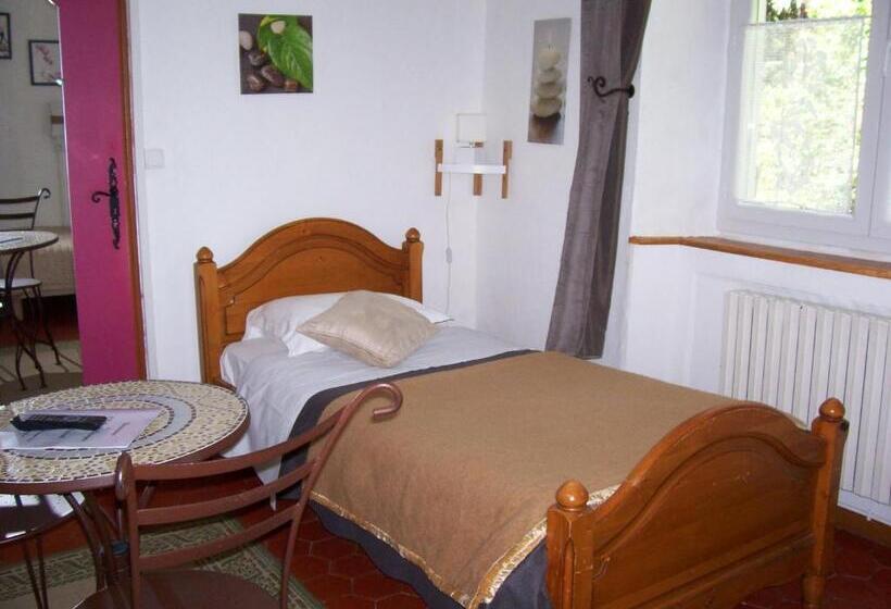 Семейный Номер Классика, Auberge Cocagne