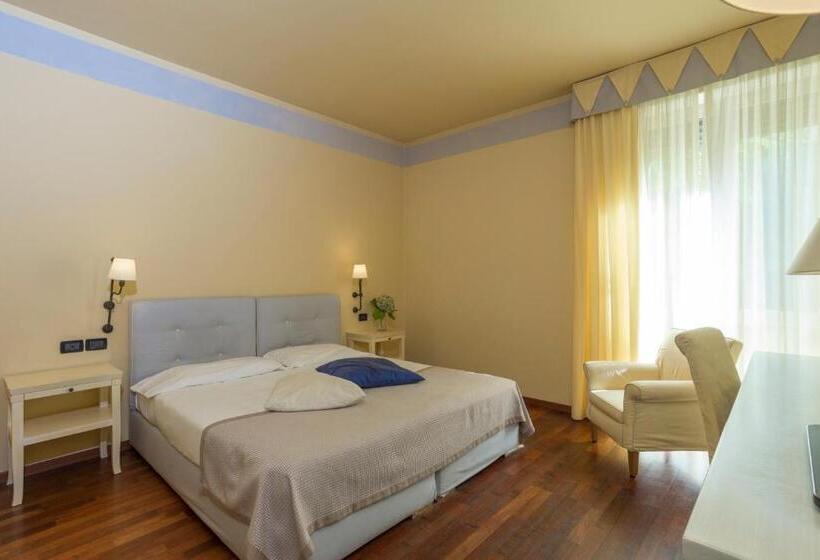 Номер Superior, Th Tirrenia   Green Park Resort