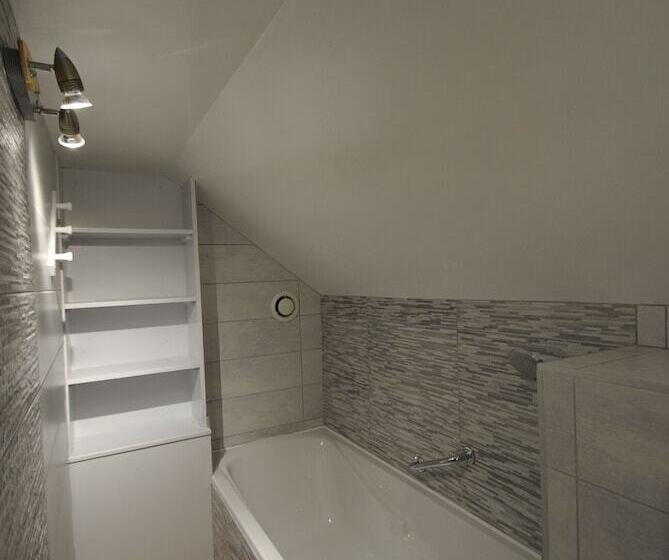 Номер Комфорт, Auberge Du Hérisson