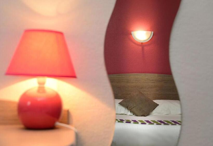 Семейный Номер, Logis Hôtel Andreinia & Cabanes