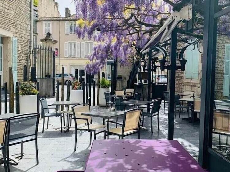 Номер Superior, Logis Hôtel Restaurant Le Fontarabie