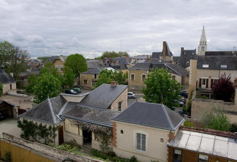 Семейный Номер, Logis Hôtel Le Vert Galant