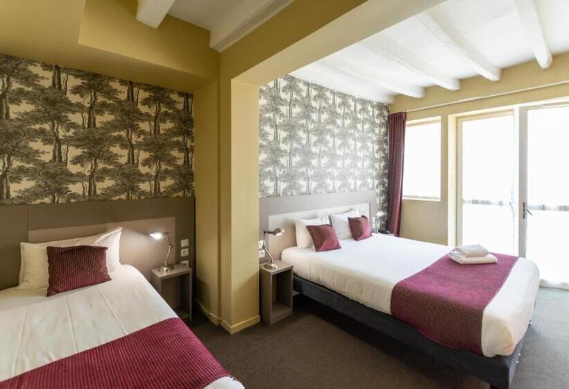غرفة قياسية ثلاثية, Logis Hôtel Le Vert Galant