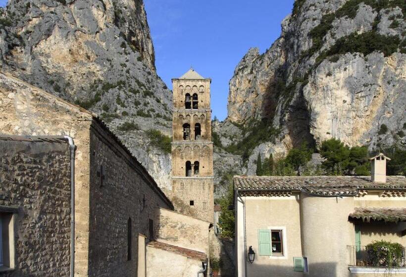 클래식 4인 룸, Le Relais De Moustiers