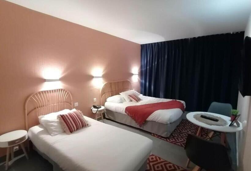 スタンダードトリプルルーム, Logis Hôtel & Restaurant Le Soleil D Or