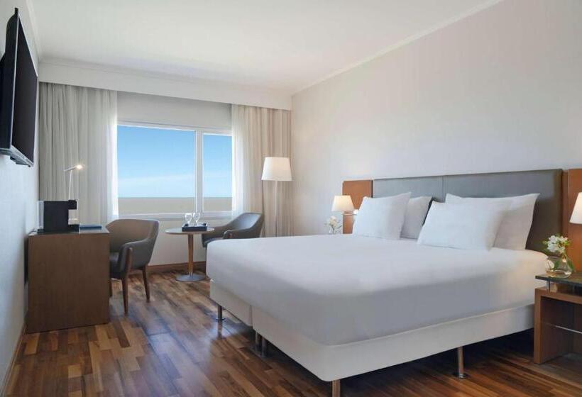 Номер Superior с Видом, NH Montevideo Columbia