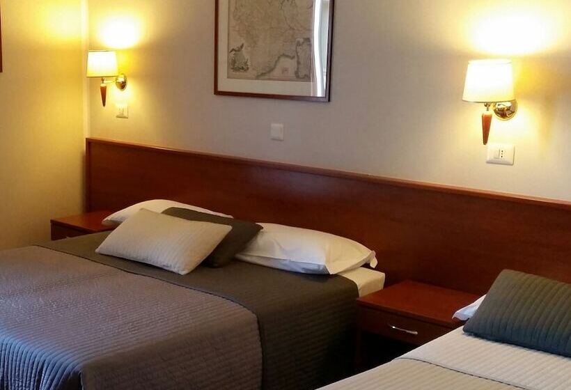 اتاق استاندارد سه نفره, Alpi Resort