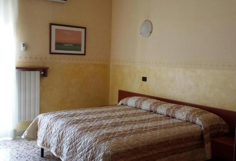اتاق استاندارد, Frejus
