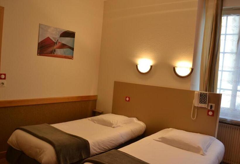 Номер Стандарт, Hôtel La Porte Saint Pierre Logis Hôtel Intra Muros