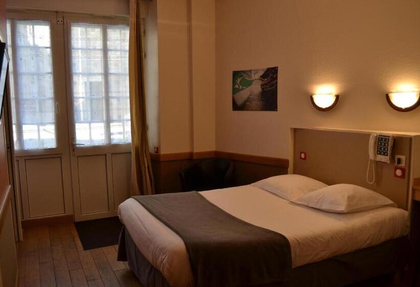 Номер Стандарт, Hôtel La Porte Saint Pierre Logis Hôtel Intra Muros