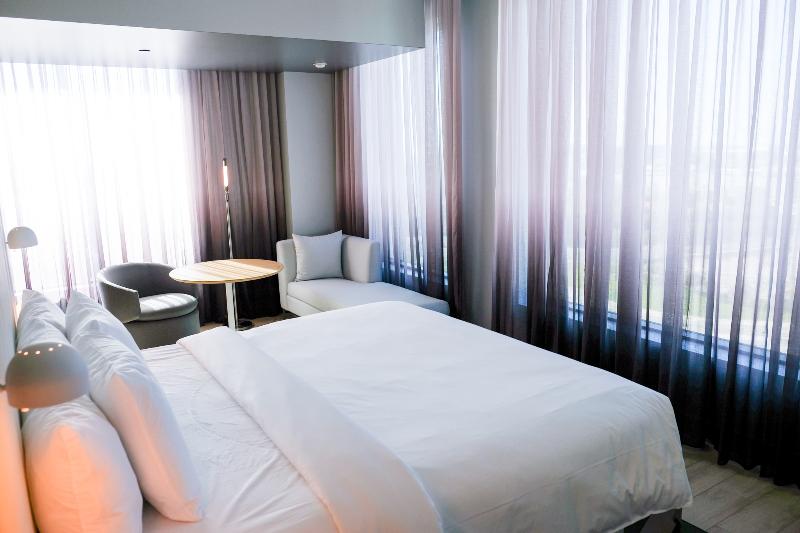 스위트 킹사이즈 침대, The Viv Hotel, Anaheim, A Tribute Portfolio