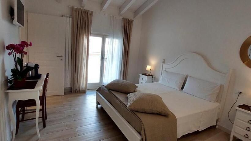 اتاق لوکس, Casa Speri