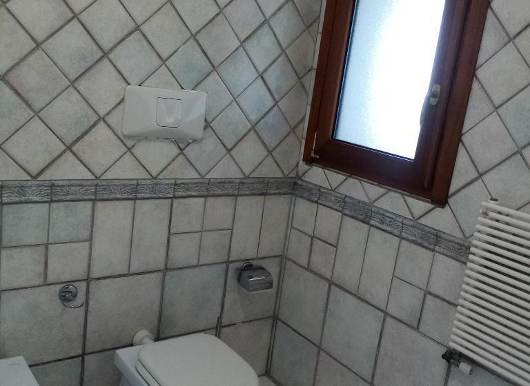 اتاق لوکس با بالکن و چشم‌انداز دریا, L Incanto Restaurant & Suites