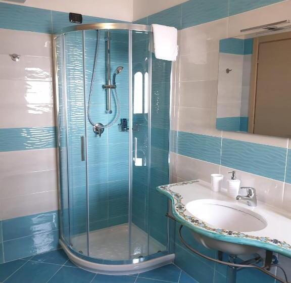 سوییت جونیور با چشم‌انداز دریا, L Incanto Restaurant & Suites