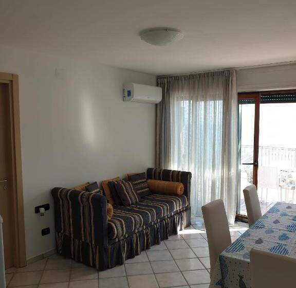 سوییت جونیور با چشم‌انداز دریا, L Incanto Restaurant & Suites