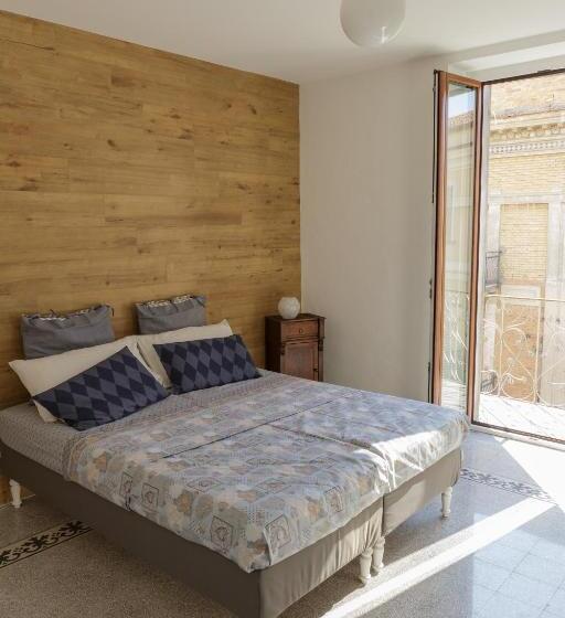 اتاق استاندارد, Corte Soriano