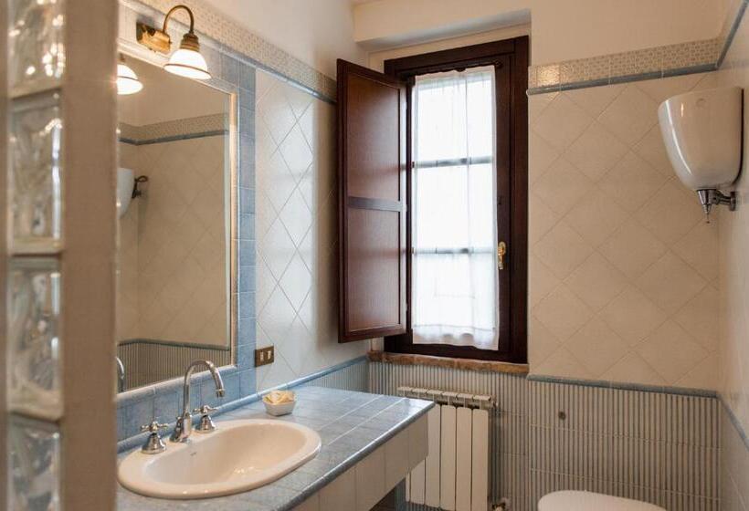 Семейный Номер, Agriturismo Wine Casale Villa Chiara