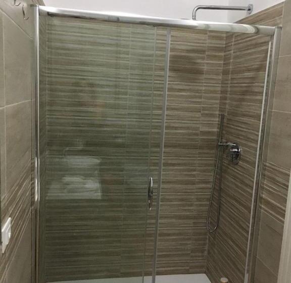 Quarto Triplo Standart, D & C