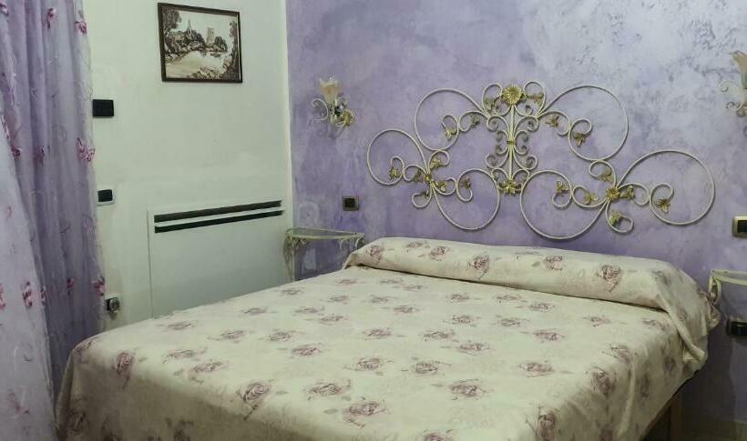 اتاق لوکس با بالکن, Villa G&g