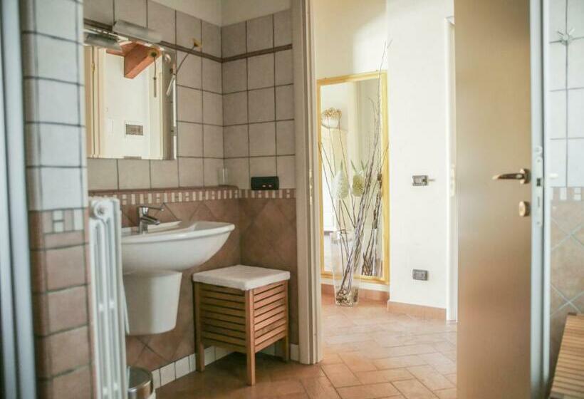 اتاق استاندارد با چشم‌انداز باغ, Quattrocolli B&b