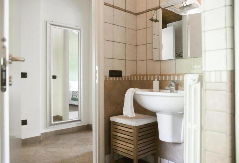 اتاق استاندارد با چشم‌انداز باغ, Quattrocolli B&b