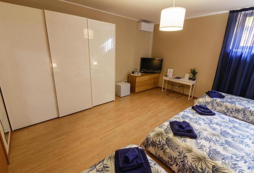 Четырехместный Номер Стандарт, Juliette Rooms