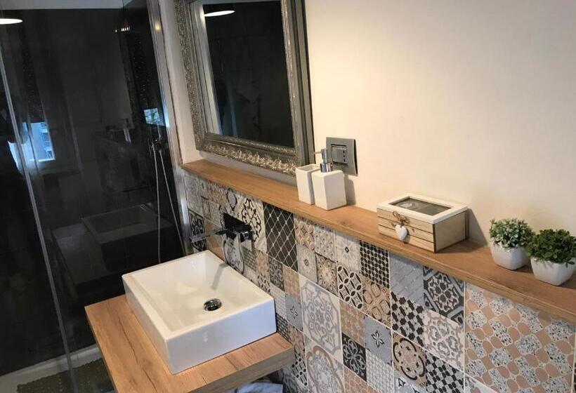 スタンダードルーム, La Maggiolina Camere La Spezia