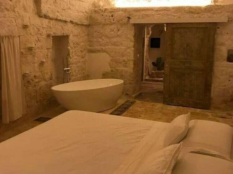 اتاق لوکس, Relais Grottone